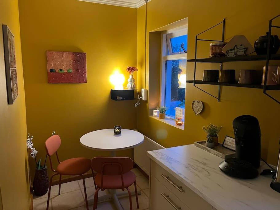 Charming 3 Bedroom Apartment Akureyri Buitenkant foto